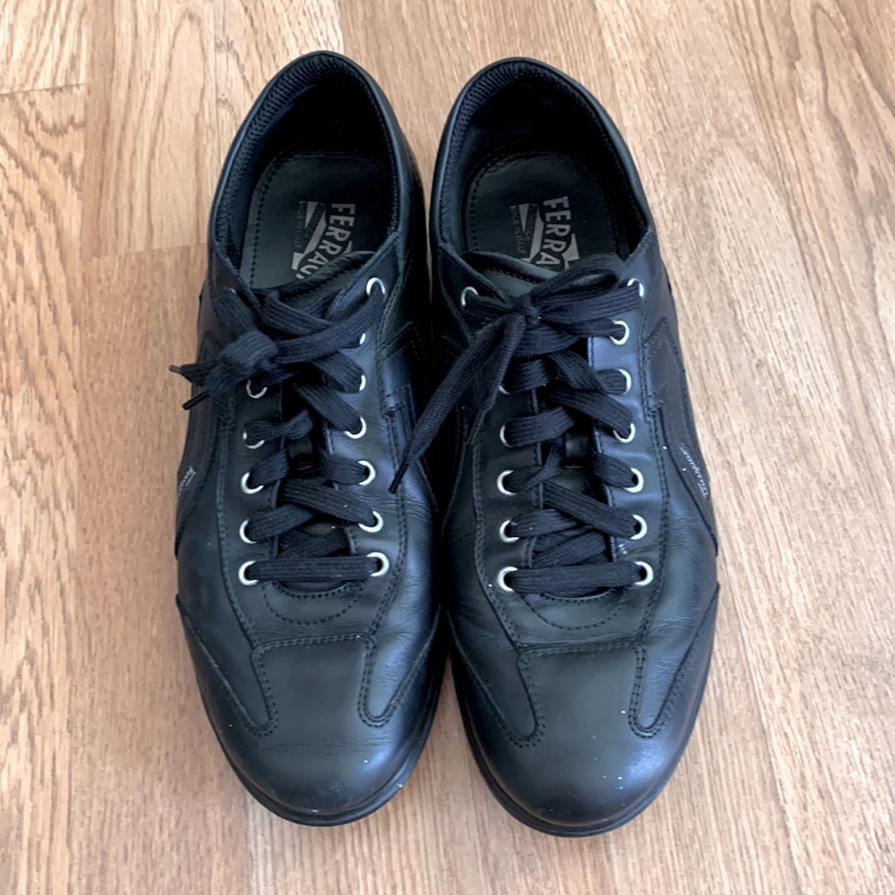 Casual leather shoes